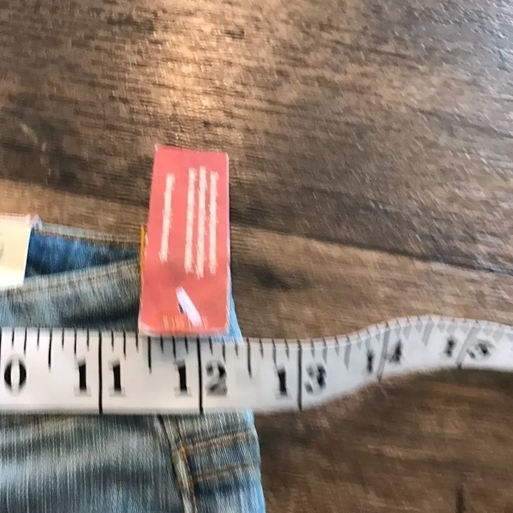 Arizona Jeans Cropped Light Wash 7 Regular NWT